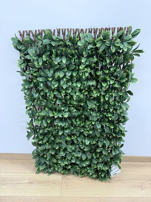 Weatherproof Greenery Privacy Fence No Rotting Flame Retardant for Added Safety
